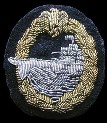 Destroyers War Badge in bullion