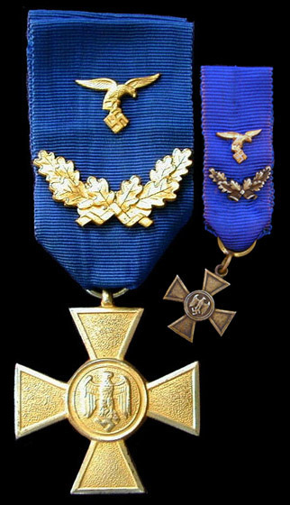 Luftwaffe 40 year service cross with mini